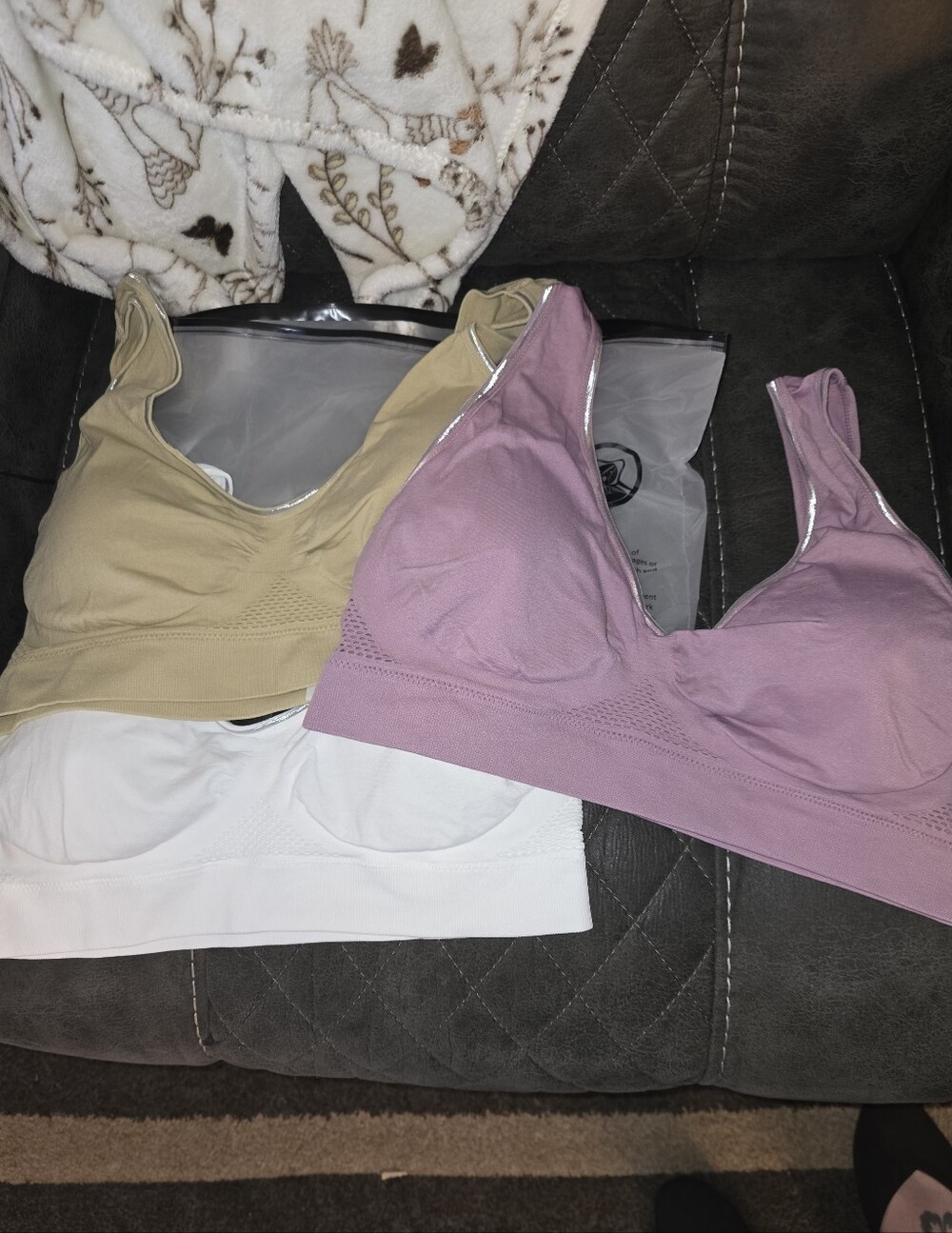 Seamless Comfort Wireless Bra - Mauve, Beige, White (3 Pack)